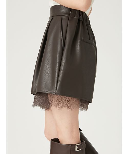 FRAY I.D(フレイアイディー)の「レースヘムレザーライクショートパンツ(その他パンツ・レディース・ブラウン/ブラック/グレイッシュベージュ・0/1)」の18枚目の写真