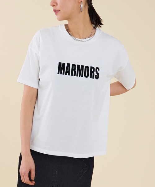 marmors（マルモア）の「【marmors】"MARMORS"flocky logo T-shirt（Tシャツ/カットソー・レディース・ベージュ/ブラック/ホワイト・36）」の4枚目の写真