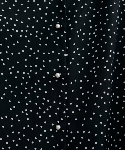 natural couture（ナチュラルクチュール）の「パール釦Vネック７分袖ブラウス（シャツ/ブラウス・レディース・その他2/その他1/サックスブルー/ピンクベージュ/チャコールグレー/オフホワイト・FREE）」の16枚目の写真