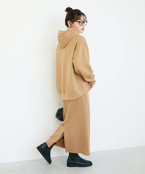 le.coeur blanc（ルクールブラン）の「ダンボールニットパーカー×スカートセット（ワンピース・レディース・ブラック/キャメル・38）」の7枚目の写真