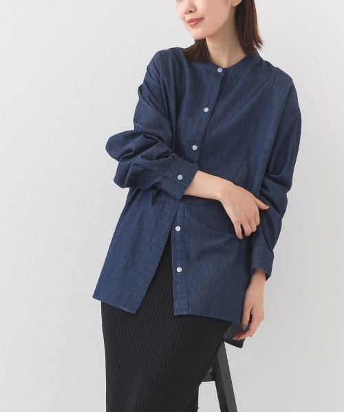 OMNES（オムネス）の「シャンブレーヨーク切替バンドカラー長袖シャツ（シャツ/ブラウス・レディース・ライトブルー/ダークブルー・FREE）」の4枚目の写真