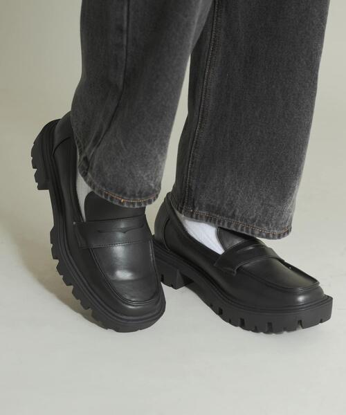 SENSE OF PLACE by URBAN RESEARCH（センスオブプレイスバイアーバンリサーチ）の「トラックソールコインローファー（ローファー・メンズ・ブラック/ブラウン・27/26/28）」の4枚目の写真