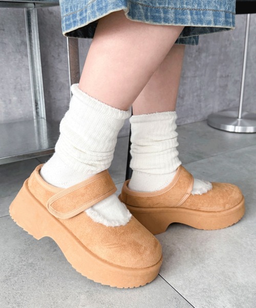 WEGO(ウィゴー)の「WEGO/【25年秋冬新作】ムートンタッチメリージェーンシューズ(スリッポン・レディース・ブラック/キャメル・LARGE/MEDIUM/SMALL)」の1枚目の写真