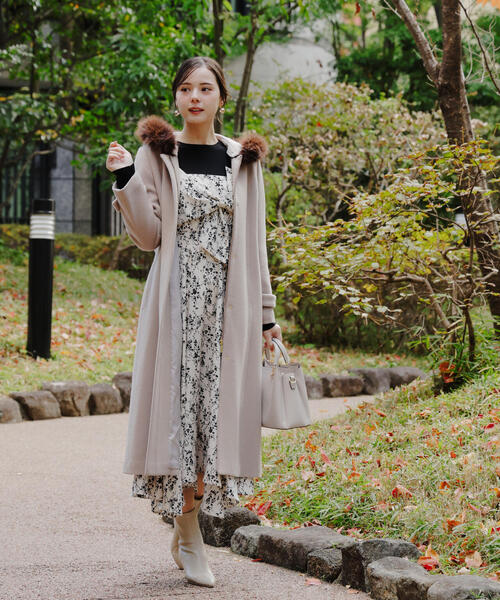 PROPORTION BODY DRESSING(プロポーションボディドレッシング)の「モッサフードフェイクファーロングコート / 1215252102(ステンカラーコート・レディース・ブラック/ベージュ/ダークグレー・MEDIUM/P/S/SMALL)」の8枚目の写真