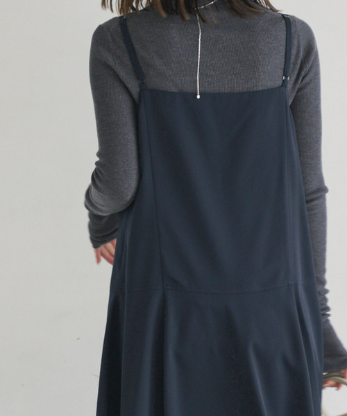 Noble(ノーブル)の「ロー切り替えフレアワンピース(ワンピース・レディース・ネイビー/アイボリー・38/36)」の7枚目の写真