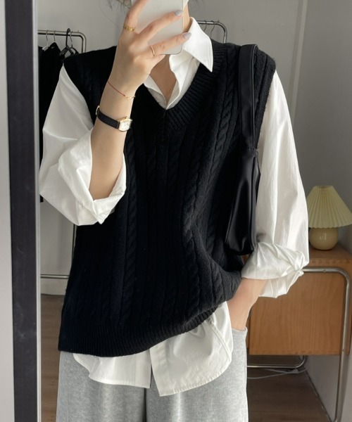 SEU(エスイーユー)の「今日のシーンにもぴったりフィット。ケーブル編み Vネック ゆったり ニットベスト ベストジレ オフィスカジュアル きれいめカジュアル レディース 韓国(ベスト・レディース・ベージュ/ブラック/アイボリー/グレー・フリー)」の22枚目の写真