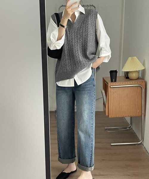 SEU(エスイーユー)の「今日のシーンにもぴったりフィット。ケーブル編み Vネック ゆったり ニットベスト ベストジレ オフィスカジュアル きれいめカジュアル レディース 韓国(ベスト・レディース・ベージュ/ブラック/アイボリー/グレー・フリー)」の16枚目の写真