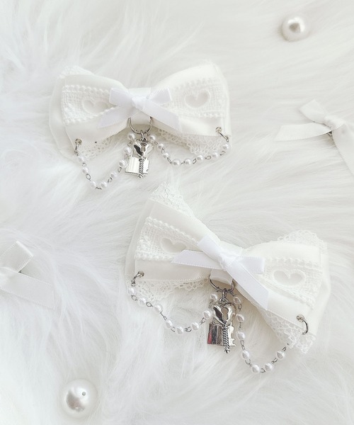 MA*RS(アメーバーマーズ)の「キー&パドロック×ハートレースりぼんクリップ2個SET(バレッタ/ヘアクリップ・レディース・ブラック/ピンク系その他/ホワイト/ブラック×ホワイト・FREE)」の1枚目の写真