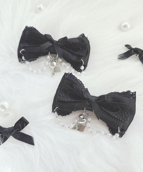 MA*RS(アメーバーマーズ)の「キー&パドロック×ハートレースりぼんクリップ2個SET(バレッタ/ヘアクリップ・レディース・ブラック/ピンク系その他/ホワイト/ブラック×ホワイト・FREE)」の2枚目の写真