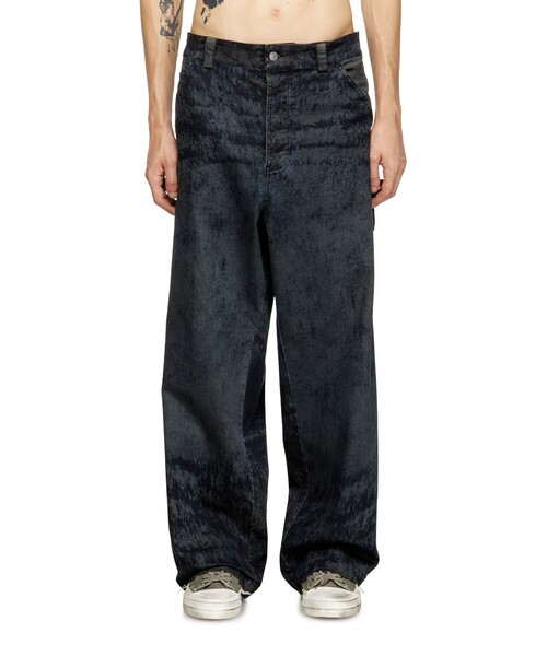 DIESEL(ディーゼル)の「メンズ ブラック レギュラーフィットパンツ P-LIVERY-B(その他パンツ・メンズ・ブラック・50/46/48/44)」の1枚目の写真