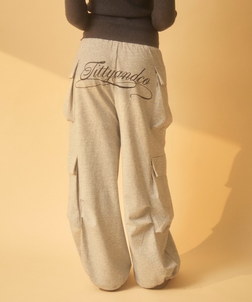 TITTY&CO.(ティティーアンドコー)の「バックプリントスウェットパンツ(スウェットパンツ・レディース・ホワイト/ブラック/グレー・FREE)」の3枚目の写真