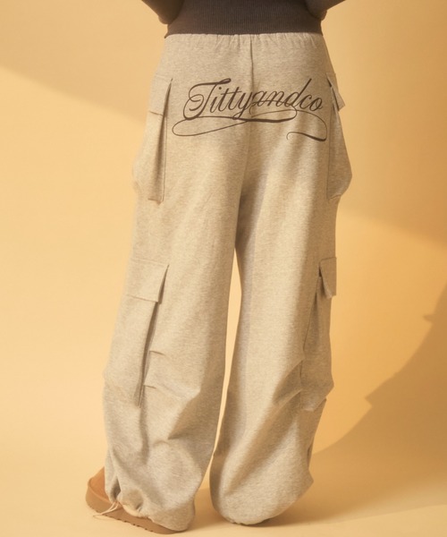 TITTY&CO.(ティティーアンドコー)の「バックプリントスウェットパンツ(スウェットパンツ・レディース・ホワイト/ブラック/グレー・FREE)」の9枚目の写真