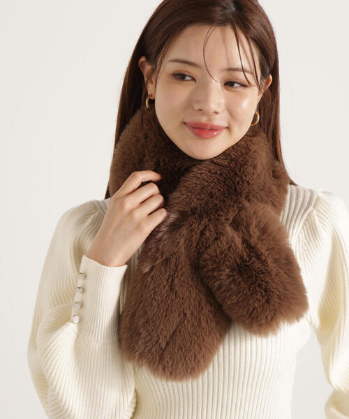 EDIT COLOGNE(エディットコロン)の「フェイクファーティペット(ストール/ショール・レディース・ダークグレー/ベージュ/ブラウン・フリ-)」の11枚目の写真