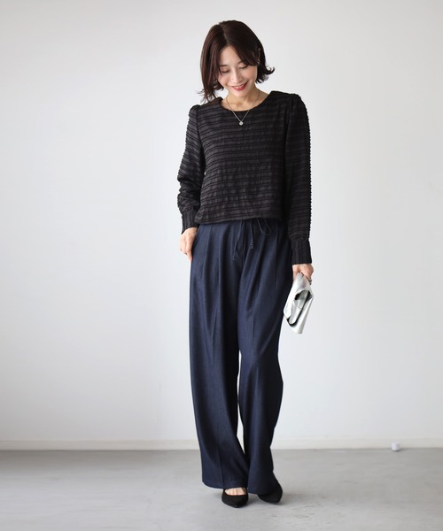 Ehre style(エーレスタイル)の「コンパクト丈で美バランスが叶う 立体トップス(シャツ/ブラウス・レディース・ブラック/ホワイト・FREE)」の4枚目の写真