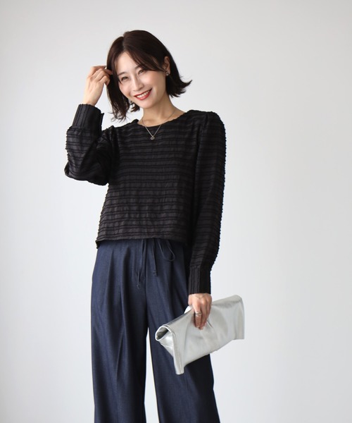 Ehre style(エーレスタイル)の「コンパクト丈で美バランスが叶う 立体トップス(シャツ/ブラウス・レディース・ブラック/ホワイト・FREE)」の14枚目の写真