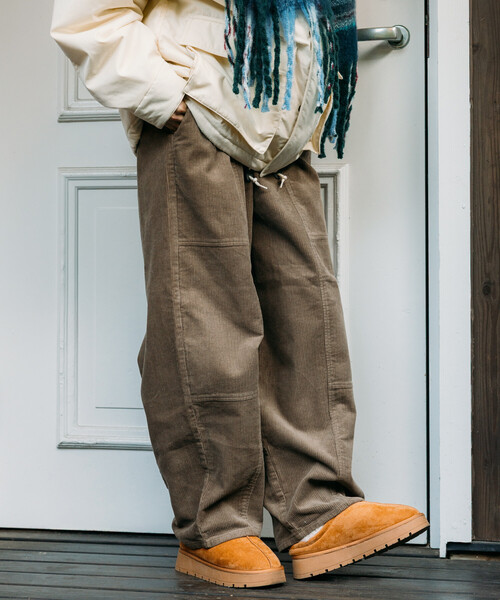 FREAK'S STORE（フリークスストア）の「＜新色追加＞コーデュロイバルーンパンツ/カーブパンツ（その他パンツ・レディース・オフホワイト/ブラック/ブラウン/ピンク/ベージュ・SMALL/MEDIUM）」の11枚目の写真