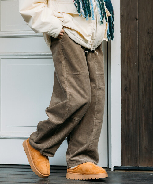 FREAK'S STORE（フリークスストア）の「＜新色追加＞コーデュロイバルーンパンツ/カーブパンツ（その他パンツ・レディース・オフホワイト/ブラック/ブラウン/ピンク/ベージュ・SMALL/MEDIUM）」の9枚目の写真