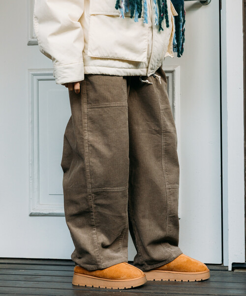 FREAK'S STORE（フリークスストア）の「＜新色追加＞コーデュロイバルーンパンツ/カーブパンツ（その他パンツ・レディース・オフホワイト/ブラック/ブラウン/ピンク/ベージュ・SMALL/MEDIUM）」の8枚目の写真
