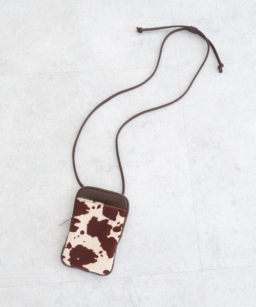 Green Parks(グリーンパークス)の「OTO.HA.アニマル柄ミニショルダーバッグ(ショルダーバッグ・レディース・アイボリー・FREE)」の1枚目の写真