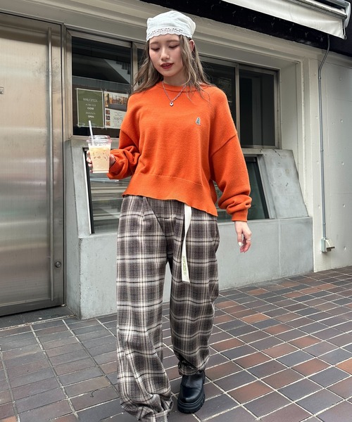 DOUBLE NAME（ダブルネーム）の「【m:rex】ミニ恐竜ワッペンもちもちニットプルオーバー（ニット/セーター・レディース・オレンジ/オフホワイト/ブルー・FREE）」の9枚目の写真