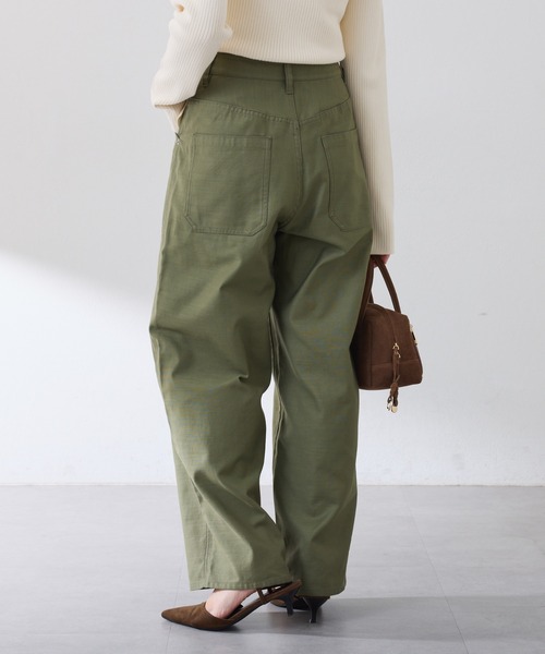 COLLAGE GALLARDAGALANTE（コラージュガリャルダガランテ）の「ペインターベイカーバックサテンパンツ/ZOZO限定（カーゴパンツ・レディース・ブラック/グリーン・マルチサイズ）」の14枚目の写真