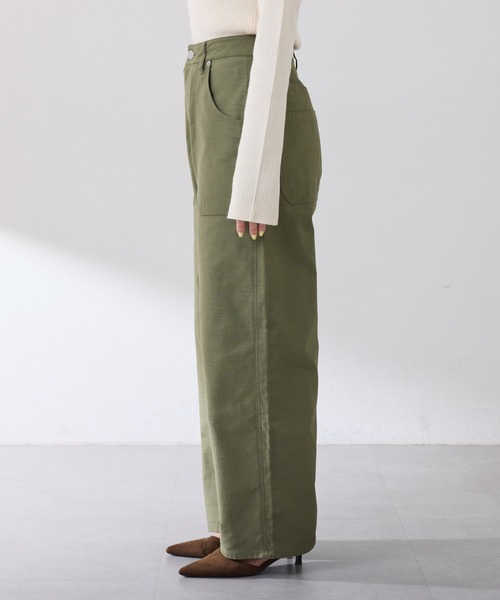 COLLAGE GALLARDAGALANTE（コラージュガリャルダガランテ）の「ペインターベイカーバックサテンパンツ/ZOZO限定（カーゴパンツ・レディース・ブラック/グリーン・マルチサイズ）」の22枚目の写真