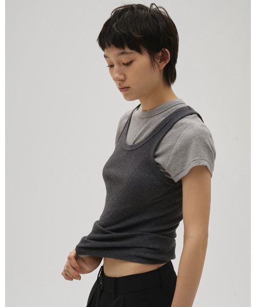 TODAYFUL（トゥデイフル）の「Useful Seamless Rib Tanktop（タンクトップ・レディース・チャコールグレー/ホワイト/ダークブラウン・FREE）」の6枚目の写真