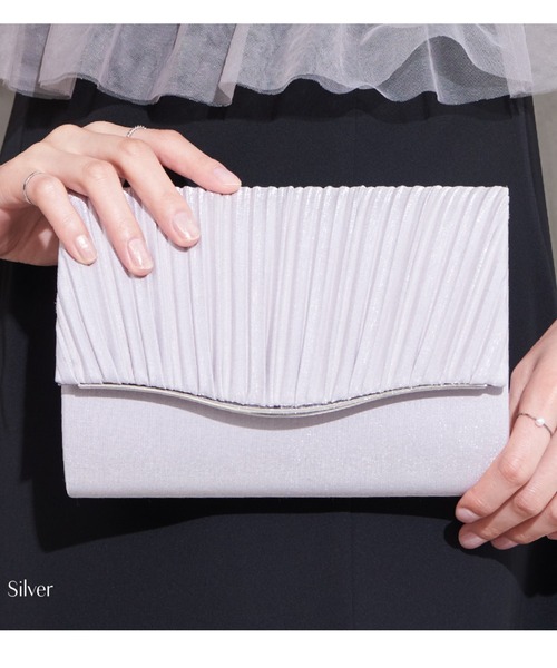 Cupid Heart（キューピッドハート）の「【Cupid Heart】結婚式用！ラメプリーツサテンクラッチバッグ（クラッチバッグ・レディース・ブラック/シルバー/ベージュ・MEDIUM）」の13枚目の写真