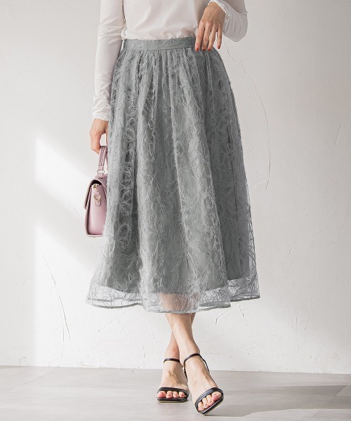 Viaggio Blu（ビアッジョブルー）の「フェザーフラワースカート≪洗濯機で洗える≫（スカート・レディース・ブラック/ライトグレー・M/L/S）」の2枚目の写真