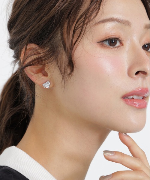 JILL by JILL STUART（ジルバイジルスチュアート）の「◇Cubic ハートピアス（ピアス（両耳用）・レディース・シルバー/ピンク・FREE）」の8枚目の写真