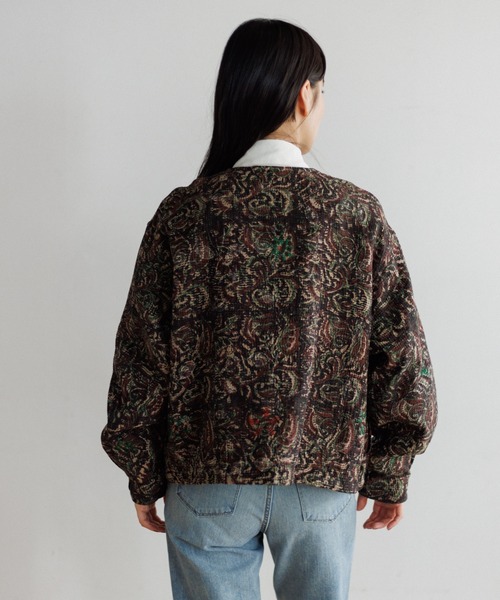 AMERICAN RAG CIE（アメリカンラグシー）の「LEIN Kanthaブロックプリントダブルジャケット（ノーカラージャケット・レディース・ブラウン/ピンク・FREE）」の11枚目の写真