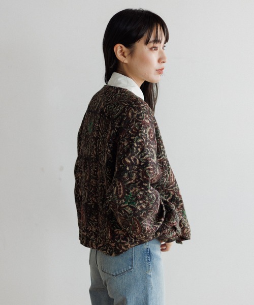 AMERICAN RAG CIE（アメリカンラグシー）の「LEIN Kanthaブロックプリントダブルジャケット（ノーカラージャケット・レディース・ブラウン/ピンク・FREE）」の8枚目の写真