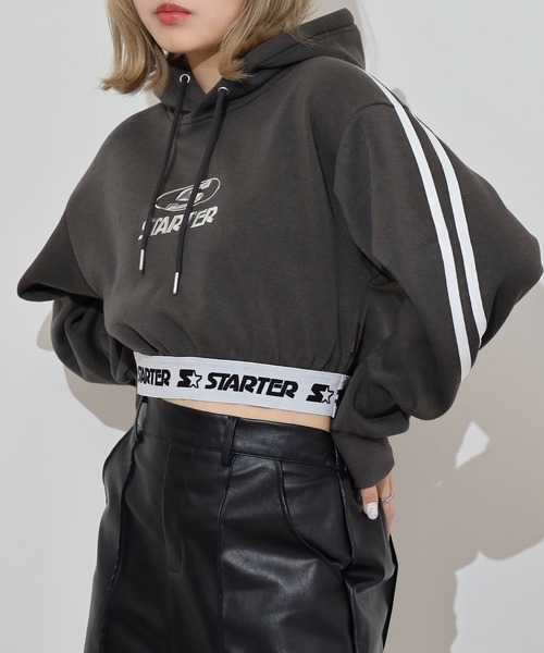 STARTER BLACK LABEL（スターターブラックレーベル）の「STARTER LADYS スウェットショート丈プリントプルパーカー 裏起毛（パーカー・レディース・ブラック/ホワイト/チャコール/ホワイト系その他2/ブラック系その他2/グレー系その他2・M/L）」の6枚目の写真