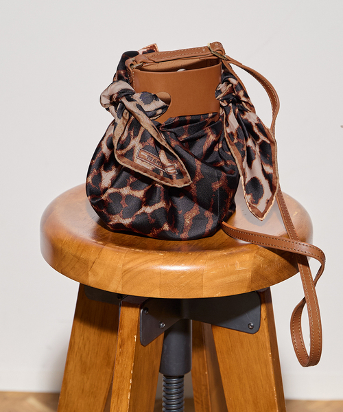 manipuri（マニプリ）の「【MANIPURI/マニプリ】ベッチュウ レザーショルダーS：バッグ（ショルダーバッグ・レディース・ブラック/ブラウン・FREE）」の11枚目の写真