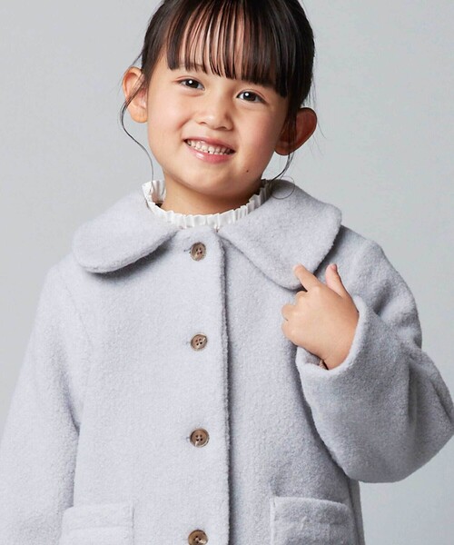 BeBe（ベベ）の「丸襟ボアショートコート（ステンカラーコート・キッズ・オフホワイト/ブルー・150cm/140cm/100cm/120cm/110cm/130cm）」の5枚目の写真