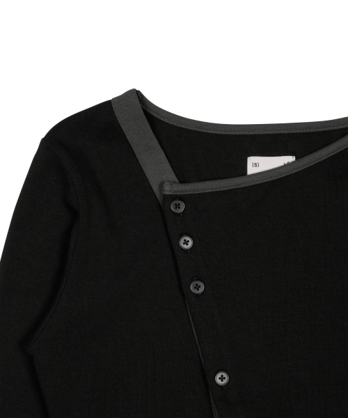 THECOLDESTMOMENT（ザコールデストモーメント）の「TCM twist button long sleeve (black)（Tシャツ/カットソー・レディース・その他・SMALL/MEDIUM）」の4枚目の写真