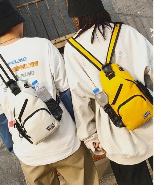 BACKYARD FAMILY(バックヤードファミリー)の「ボディバッグ 小型 男女兼用(ボディバッグ/ウエストポーチ・レディース・イエロー/アイボリー/ブラック/グリーン/ピンク・FREE)」の9枚目の写真