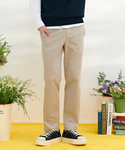 CHASECULT(チェイスカルト)の「男性ストレートチノパンツ-DAZK2201B0X(その他パンツ・メンズ・Beige・70/76/92/82/86)」の1枚目の写真