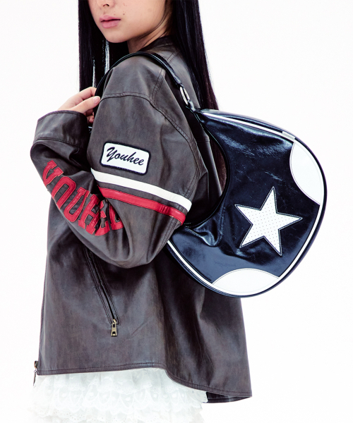 YOUHEE(ユヒ)の「STAR LEATHER HOBO BAG BLACK(ショルダーバッグ・レディース・その他・FREE)」の3枚目の写真