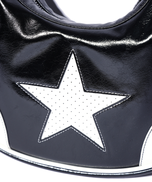 YOUHEE(ユヒ)の「STAR LEATHER HOBO BAG BLACK(ショルダーバッグ・レディース・その他・FREE)」の6枚目の写真