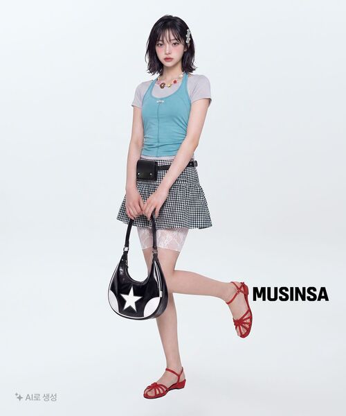 YOUHEE(ユヒ)の「STAR LEATHER HOBO BAG BLACK(ショルダーバッグ・レディース・その他・FREE)」の9枚目の写真