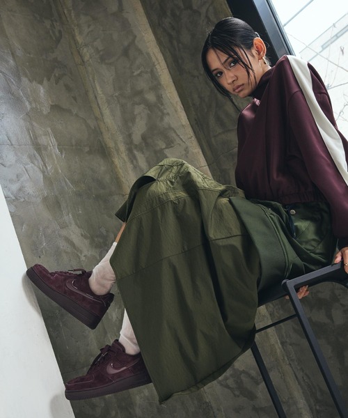 NIKE（ナイキ）の「ナイキ スポーツウェア ウィメンズ トラックジャケット / Nike Sportswear Women's Track Jacket IM7445-652 Burgundy Crush（ブルゾン・レディース・バーガンディー・S/XS/L/M/XL）」の6枚目の写真