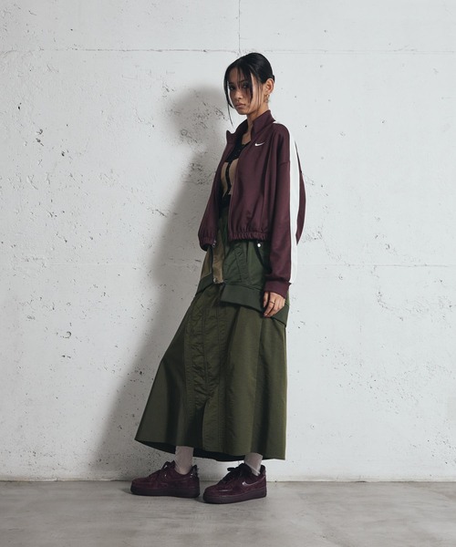 NIKE（ナイキ）の「ナイキ スポーツウェア ウィメンズ トラックジャケット / Nike Sportswear Women's Track Jacket IM7445-652 Burgundy Crush（ブルゾン・レディース・バーガンディー・S/XS/L/M/XL）」の9枚目の写真