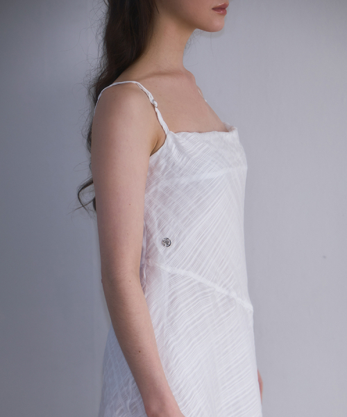 ROSEFRANTZ（ロゼフランツ）の「Drape Unbalance Mini Dress [White]（ワンピース・レディース・ホワイト・OS）」の2枚目の写真