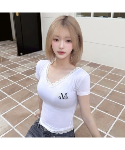 MUCENT（ムセント）の「サニアレースVネック半袖Tシャツ（3カラー）（Tシャツ/カットソー・レディース・ブラック/グレー/アイボリー・FREE）」の2枚目の写真