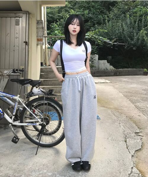 MUCENT（ムセント）の「サニアレースVネック半袖Tシャツ（3カラー）（Tシャツ/カットソー・レディース・ブラック/グレー/アイボリー・FREE）」の16枚目の写真