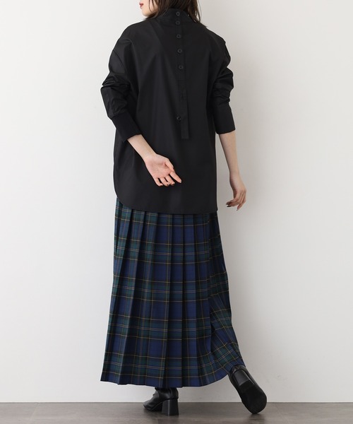 Anna Nicola（アンナニコラ）の「Anna Nicola バックボタンディテールブラウス（シャツ/ブラウス・レディース・ベージュ/ブラック・38）」の14枚目の写真