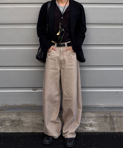 NOUN(ノウン)の「wide curved denim pants (sand beige)(デニムパンツ・メンズ・その他・0/1/2)」の11枚目の写真