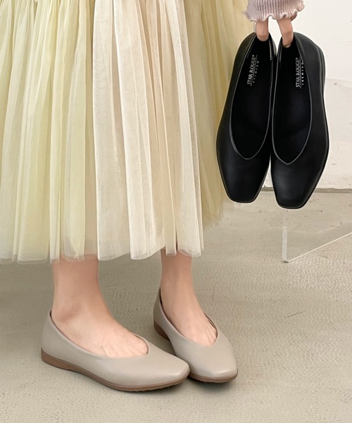 Shoes in Closet(シューズインクローゼット)の「【やわらか 軽い】スクエア Vカット ベーシック フラット パンプス 3027(パンプス・レディース・グレイッシュベージュ/ブラック・24.5cm/24.0cm/23.5cm/23.0cm/22.5cm/25.0cm/22.0cm)」の20枚目の写真