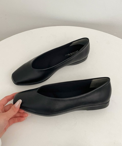 Shoes in Closet(シューズインクローゼット)の「【やわらか 軽い】スクエア Vカット ベーシック フラット パンプス 3027(パンプス・レディース・グレイッシュベージュ/ブラック・24.5cm/24.0cm/23.5cm/23.0cm/22.5cm/25.0cm/22.0cm)」の8枚目の写真